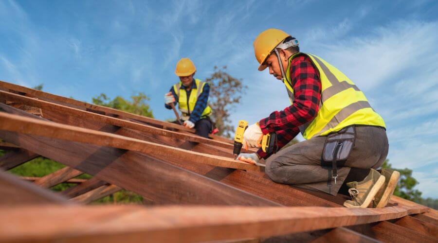 Professional gutter cleaning in Chebanse, IL